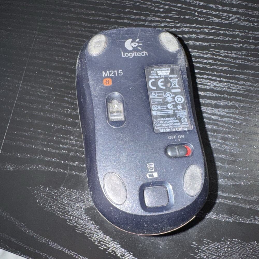 Logitech M215 Wireless Mouse Red Bluetooth - Picture 3 of 3
